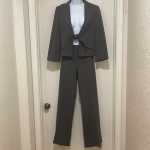 BCBG Grey Pinstripe Pantsuit M 6